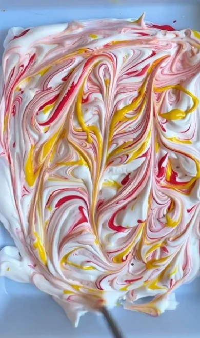 Who needs a chisel when you’ve got a can and a dream? Marbling with shaving foam